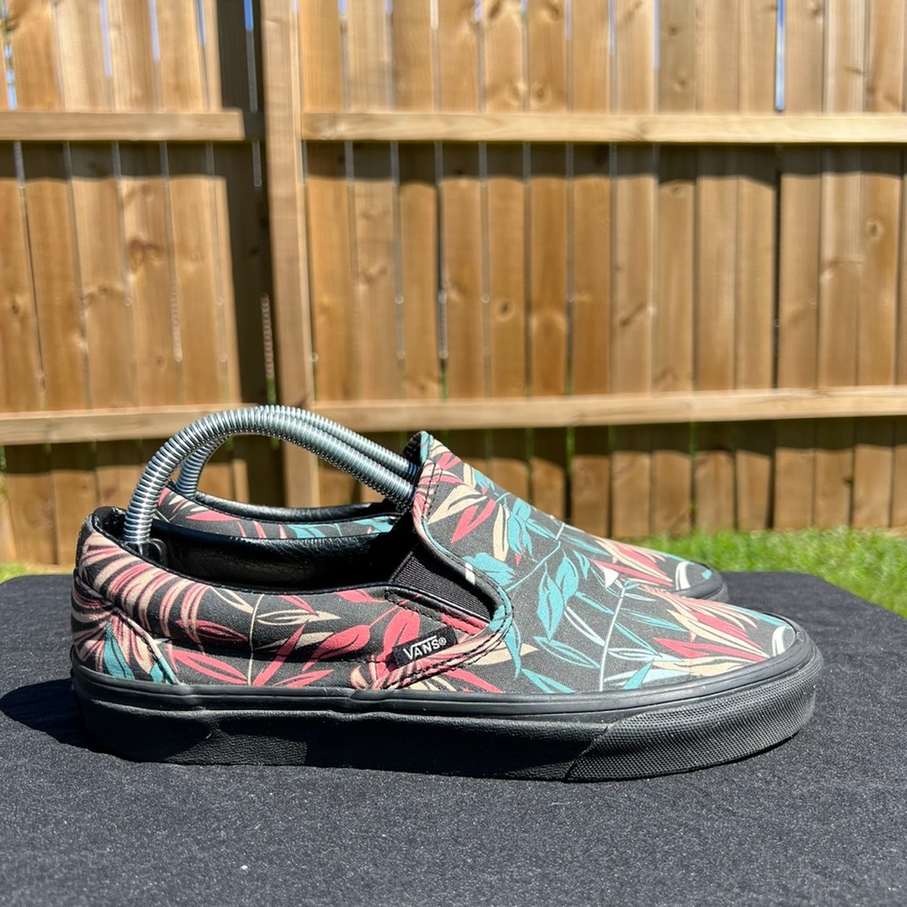 Vans Women’s Classic Slip on California Floral Black Canvas size 9.5 Men 8